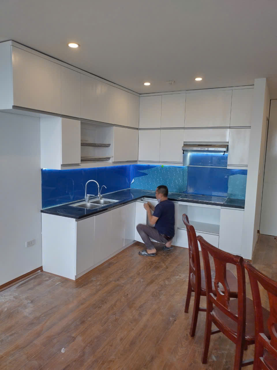 GIƯỜNG TỦ CŨ, TRẦY XƯỚC, BẠC MÀU? ĐỪNG VỘI THAY MỚI! 5